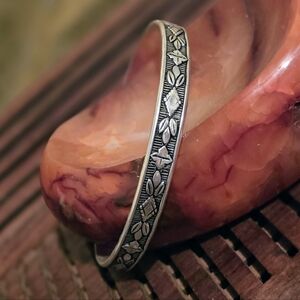 Sterling Silver Clover Pattern Bangle Bracelet